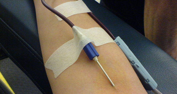 1024px-Blood_Donation_12-07-06_1